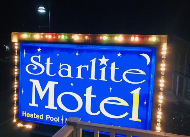 Starlite Motel Уисконсин Делс Екстериор снимка